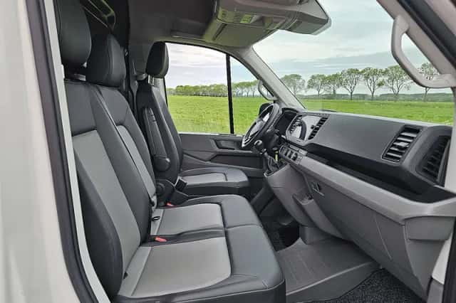 Volkswagen Crafter (2024) thumbnail 6