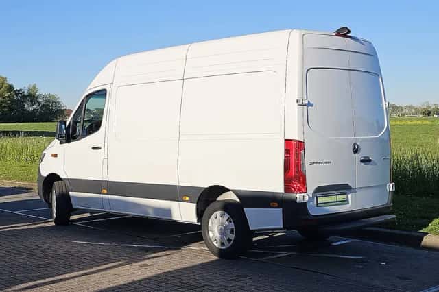 Mercedes-Benz Sprinter (2024) thumbnail 5