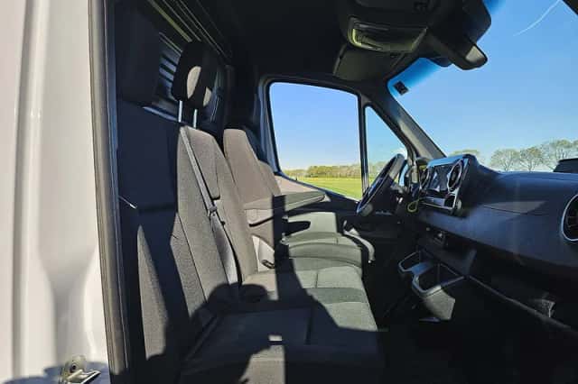 Mercedes-Benz Sprinter (2024) thumbnail 6