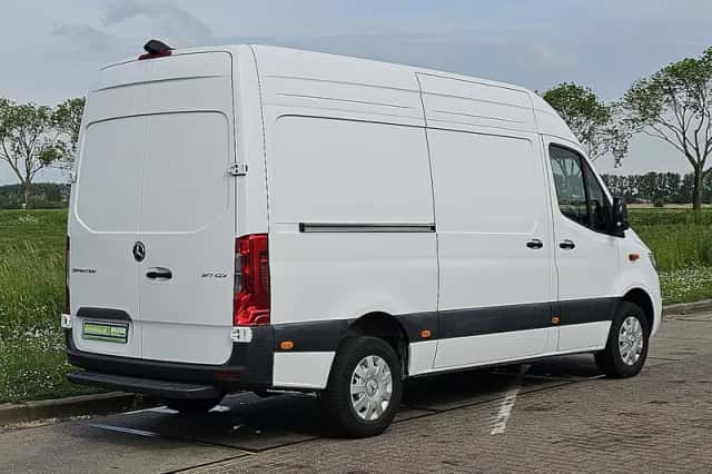 Mercedes-Benz Sprinter (2024) thumbnail 3