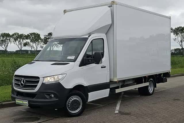 Mercedes-Benz Sprinter (2020) thumbnail 2
