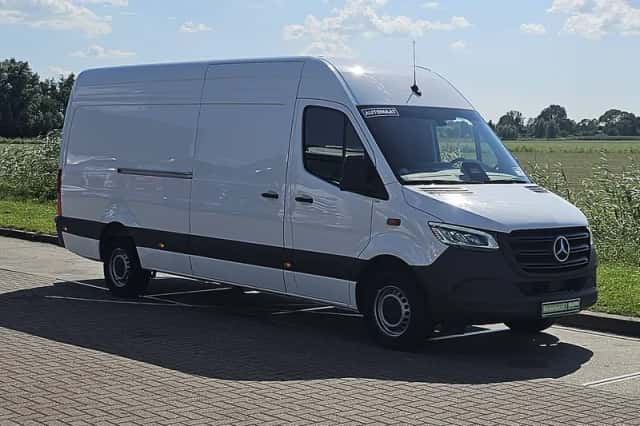Mercedes-Benz Sprinter (2024) thumbnail 4
