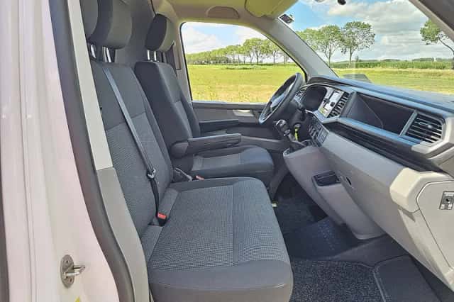 Volkswagen Transporter (2021) thumbnail 6