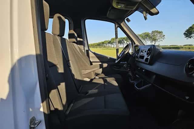 Mercedes-Benz Sprinter (2024) thumbnail 6