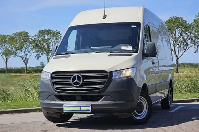 Mercedes-Benz Sprinter (2019) thumbnail 1