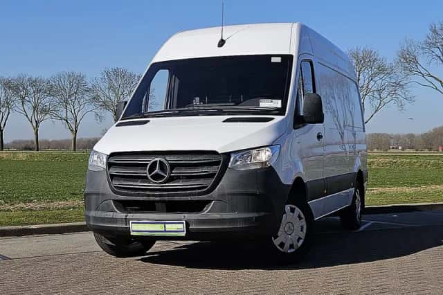 Mercedes-Benz Sprinter (2020) thumbnail 1