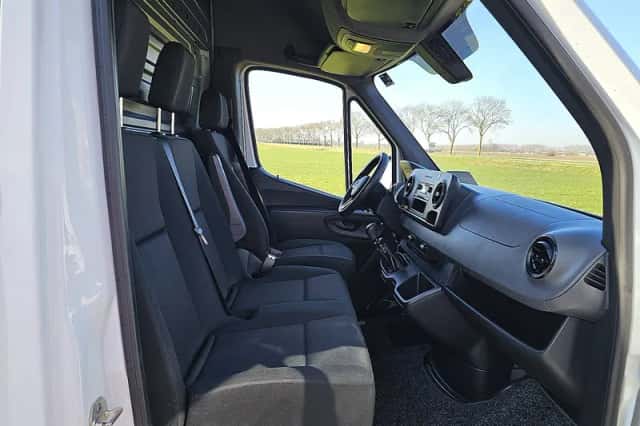 Mercedes-Benz Sprinter (2020) thumbnail 6