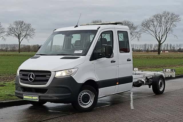 Mercedes-Benz Sprinter (2022) thumbnail 2