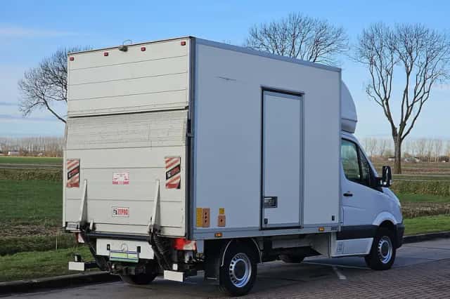 Mercedes-Benz Sprinter (2017) thumbnail 3