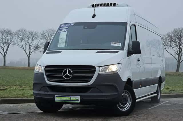 Mercedes-Benz Sprinter (2020) thumbnail 1