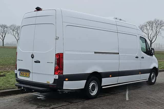 Mercedes-Benz Sprinter (2020) thumbnail 3