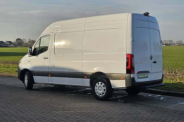 Mercedes-Benz eSprinter (2026) thumbnail 5