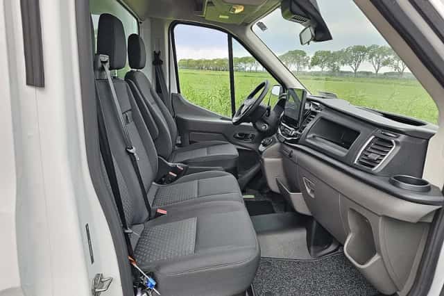 Ford E-Transit (2025) thumbnail 6