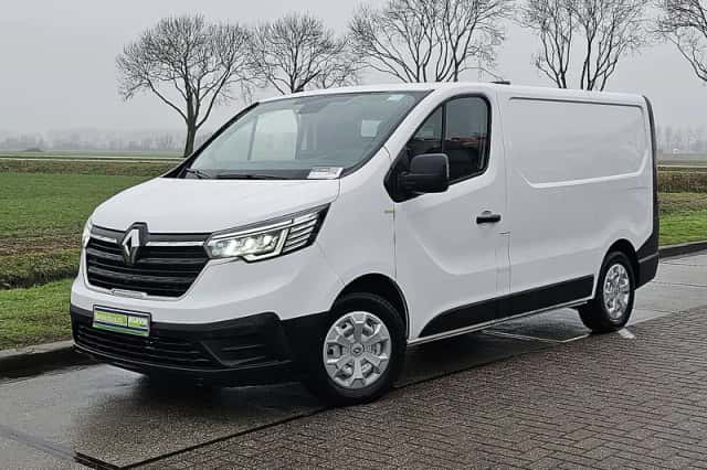 Renault Trafic (2022) thumbnail 2