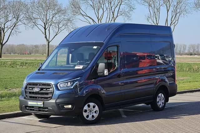 Ford Transit (2024) thumbnail 2