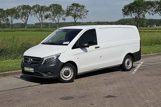 Mercedes-Benz Vito (2019) thumbnail 2