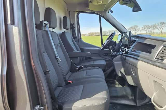 Ford Transit (2024) thumbnail 6
