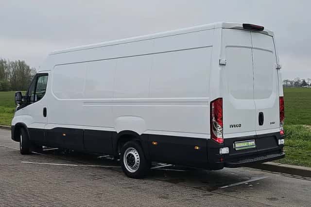 Iveco Daily (2024) thumbnail 5