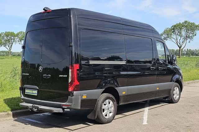 Mercedes-Benz Sprinter (2018) thumbnail 3