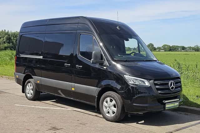 Mercedes-Benz Sprinter (2018) thumbnail 4