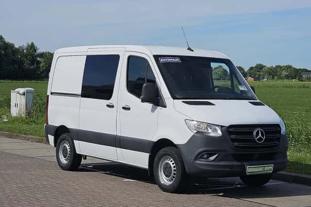 Mercedes-Benz Sprinter (2021) thumbnail 4