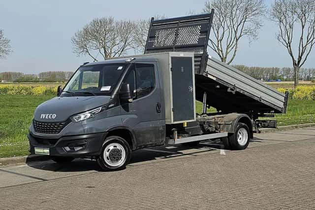 Iveco Daily (2022) thumbnail 2