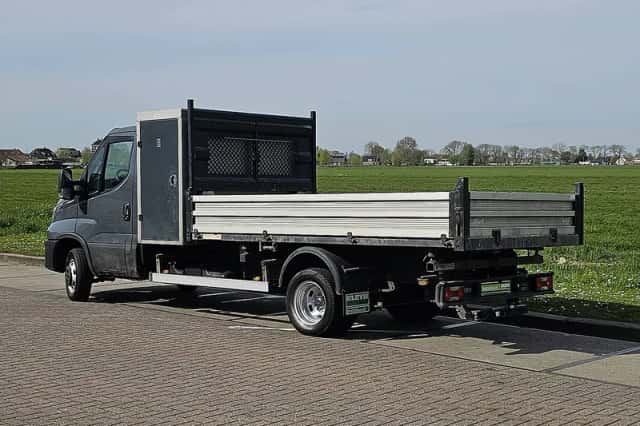 Iveco Daily (2022) thumbnail 5