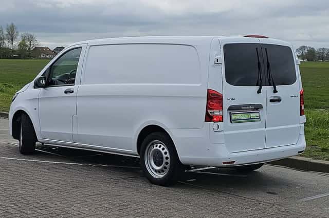 Mercedes-Benz Vito (2022) thumbnail 5