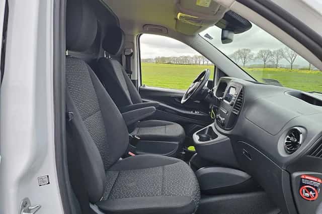 Mercedes-Benz Vito (2022) thumbnail 6