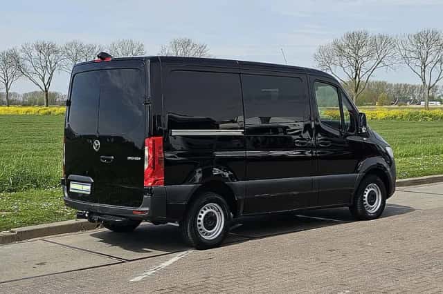 Mercedes-Benz Sprinter (2019) thumbnail 3