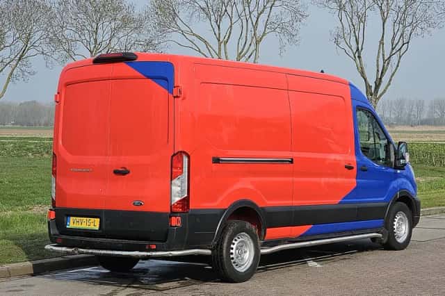 Ford Transit (2021) thumbnail 3