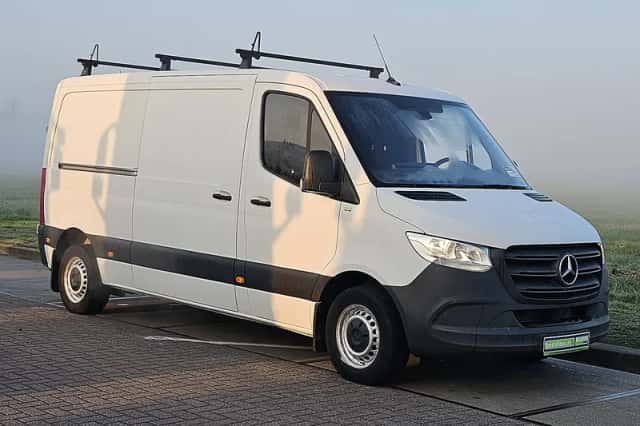Mercedes-Benz Sprinter (2021) thumbnail 4