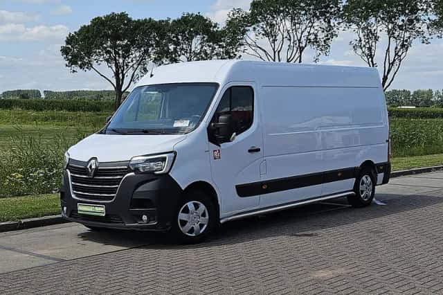 Renault Master (2022) thumbnail 2