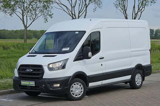 Ford Transit (2023) thumbnail 2