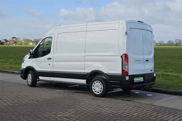 Ford Transit (2023) thumbnail 5