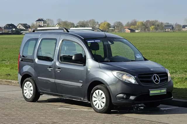 Mercedes-Benz Citan (2016) thumbnail 4