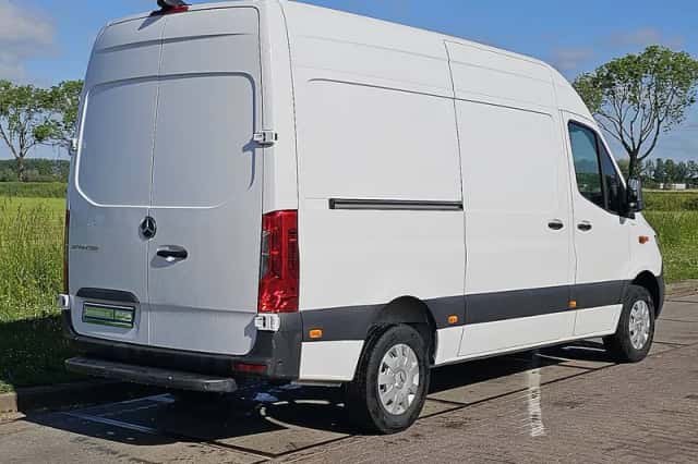 Mercedes-Benz Sprinter (2024) thumbnail 3
