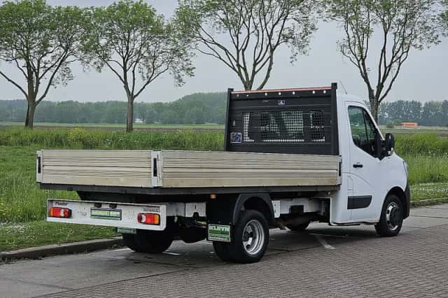 Renault Master (2023) thumbnail 3