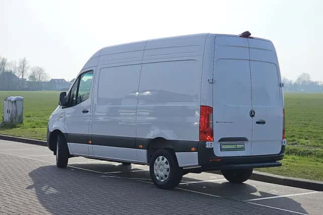 Mercedes-Benz eSprinter (2024) thumbnail 5