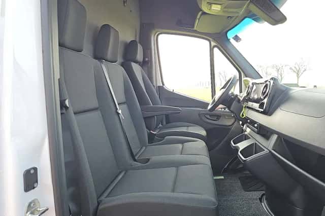 Mercedes-Benz eSprinter (2024) thumbnail 6