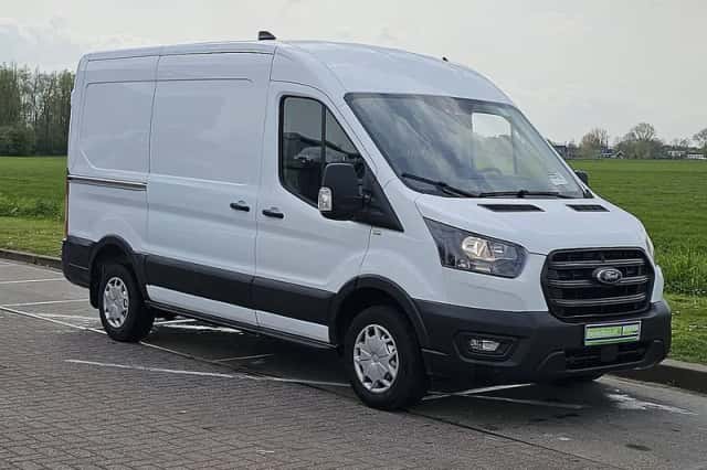 Ford Transit (2023) thumbnail 4