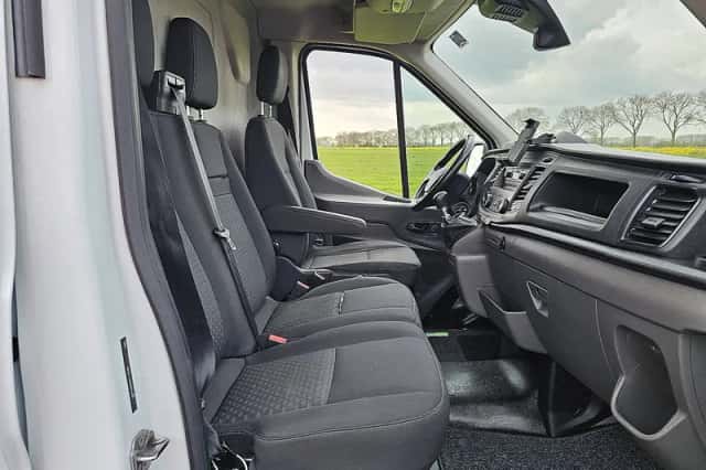 Ford Transit (2023) thumbnail 6
