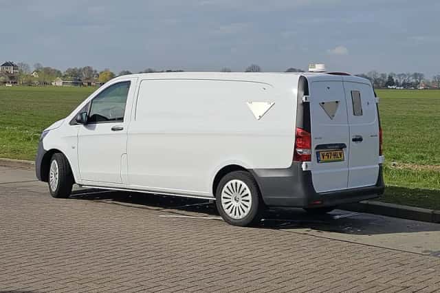 Mercedes-Benz Vito (2024) thumbnail 5