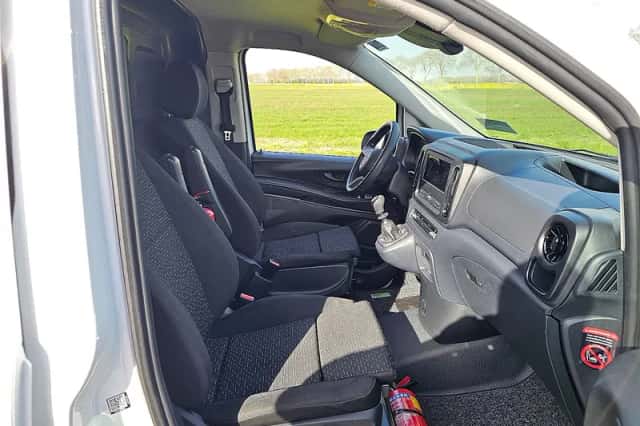 Mercedes-Benz Vito (2024) thumbnail 6