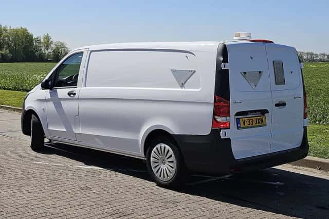 Mercedes-Benz Vito (2024) thumbnail 5