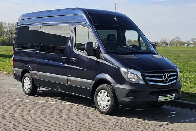 Mercedes-Benz Sprinter (2016) thumbnail 4