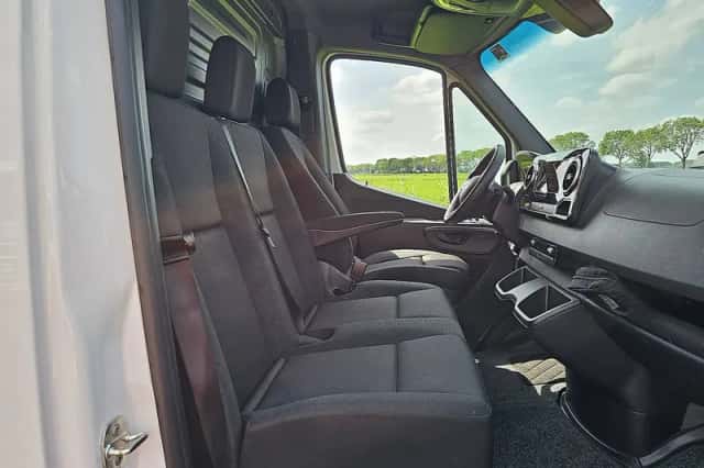 Mercedes-Benz Sprinter (2024) thumbnail 6