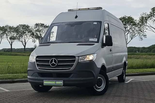 Mercedes-Benz Sprinter (2020) thumbnail 1