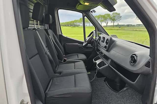 Mercedes-Benz Sprinter (2020) thumbnail 6