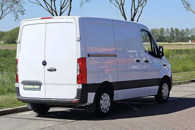 Mercedes-Benz Sprinter (2022) thumbnail 3